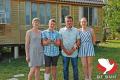 De familie Poussart en Paul Santens winnen niet alleen bij de oude, maar hebben ook de snelste van alle 20.063 Gueret-vliegers!
