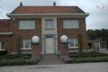 Reeds van bij de inkom heten “de duiven” u welkom ten huize Roodhooft.