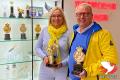 Bart &amp; Nance Van Oeckel zijn van alle markten thuis. In 2021 werden ze Nationaal Kampioen fond jaarlingen en binnenkort worden ze op de Nationale Dagen (17 en 18 maart) gehuldigd vanwege hun 1e Nat. Asduif kleine halve fond oude 2022!